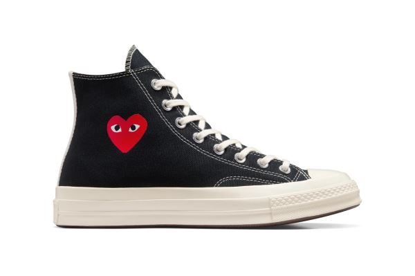 Converse и Comme des Garçons переиздали пару OG Single Hearts