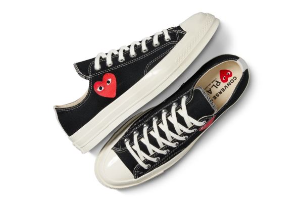 Converse и Comme des Garçons переиздали пару OG Single Hearts