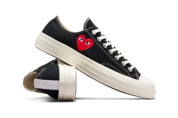 Converse и Comme des Garçons переиздали пару OG Single Hearts