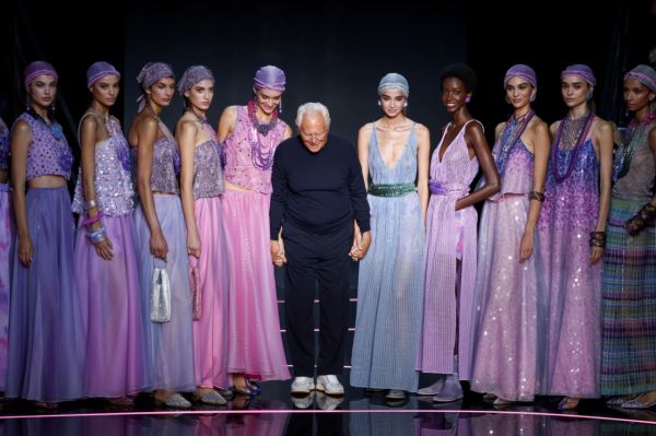 Показ весенне-летней коллекции Giorgio Armani пройдет в Нью-Йорке